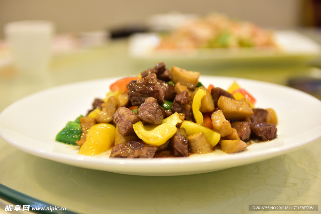 双椒爆炒牛仔粒