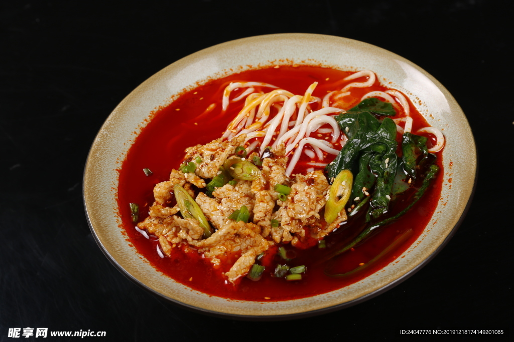 水煮肉片担担面