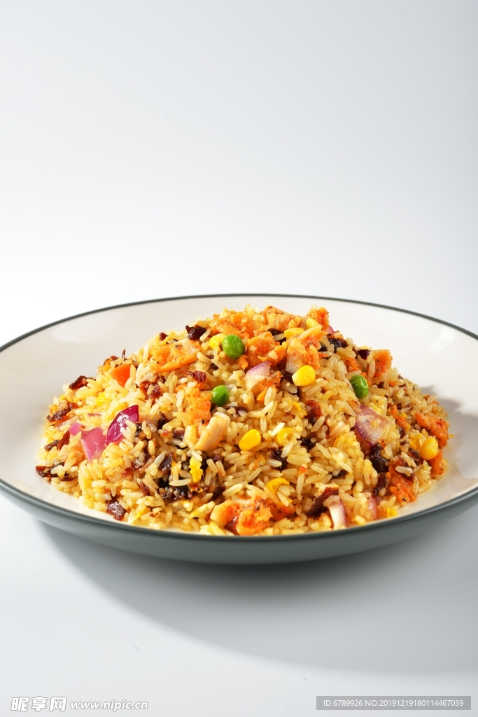 美味的鸡脆骨炒饭