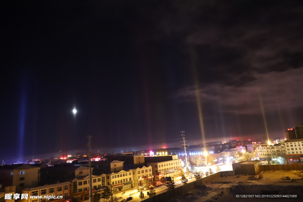 炫彩光柱---锡林浩特冬夜