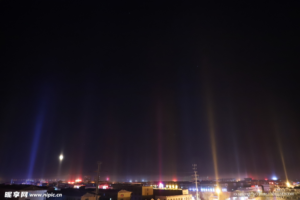 炫彩光柱---锡林浩特冬夜