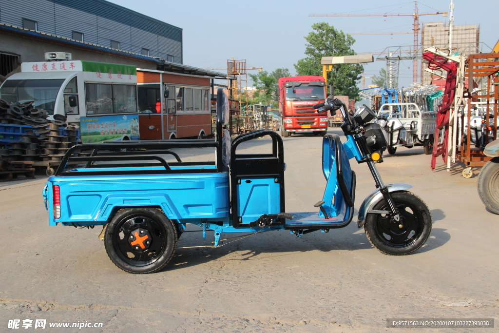 电动三轮车