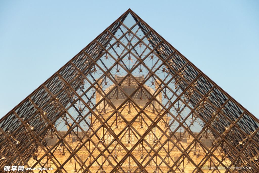 法国卢浮宫建筑