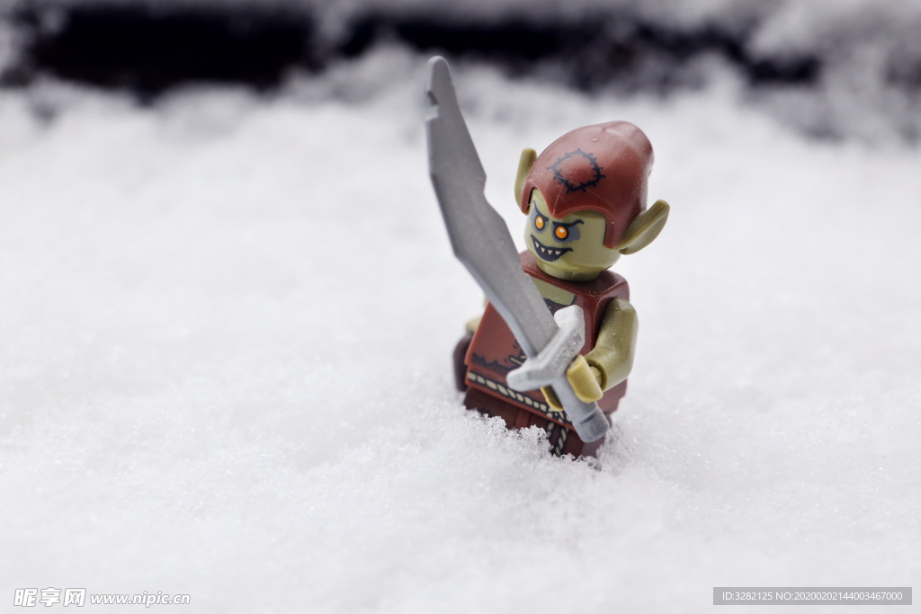 乐高微距摄影之雪地里的恶魔