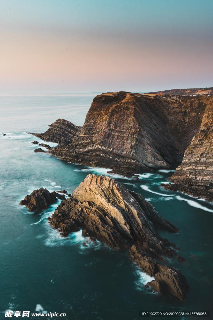 山峰海景海岸岩石