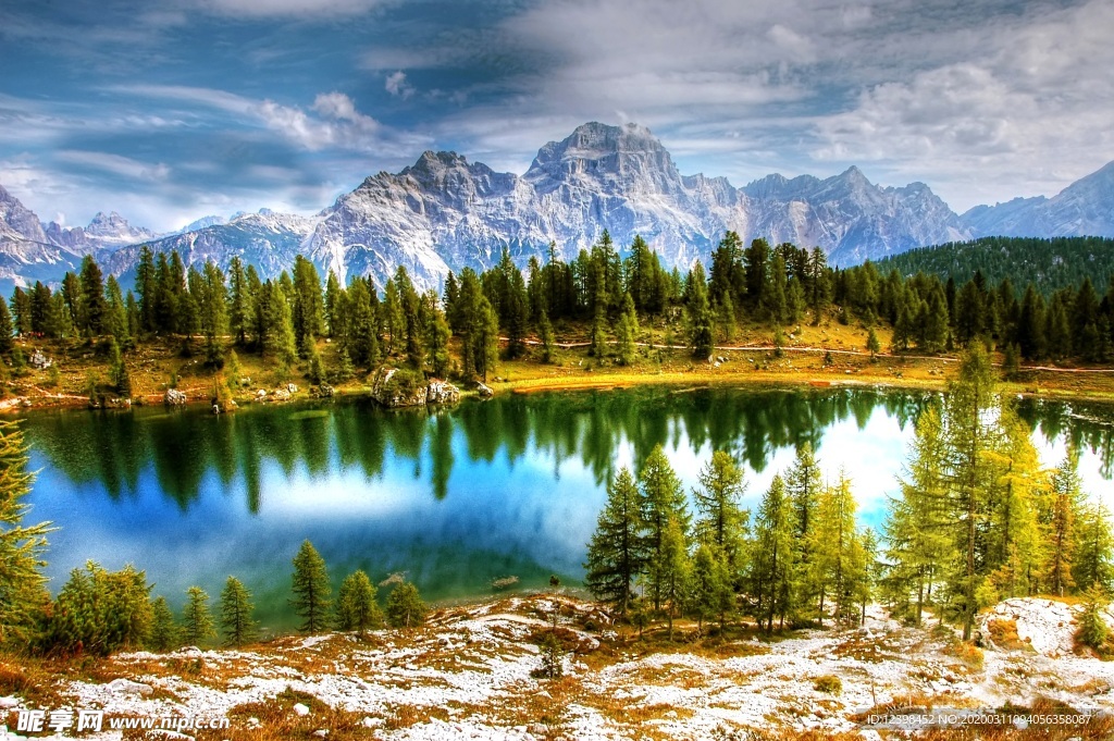 风景秀丽的山水美景