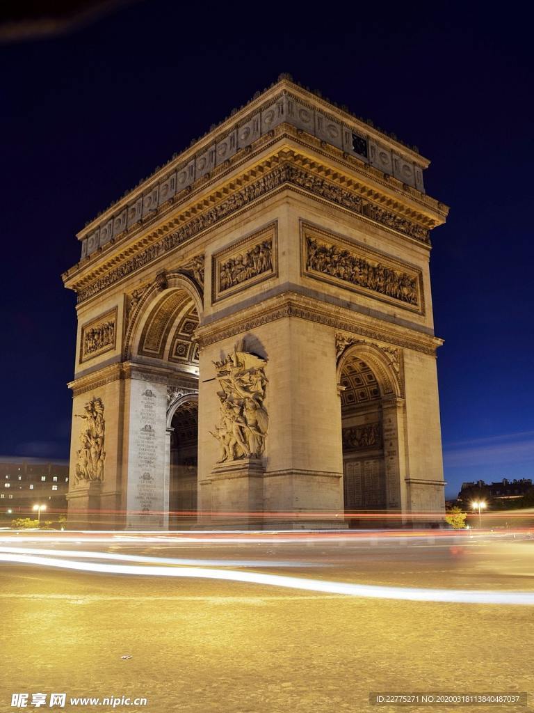 夜晚的凯旋门