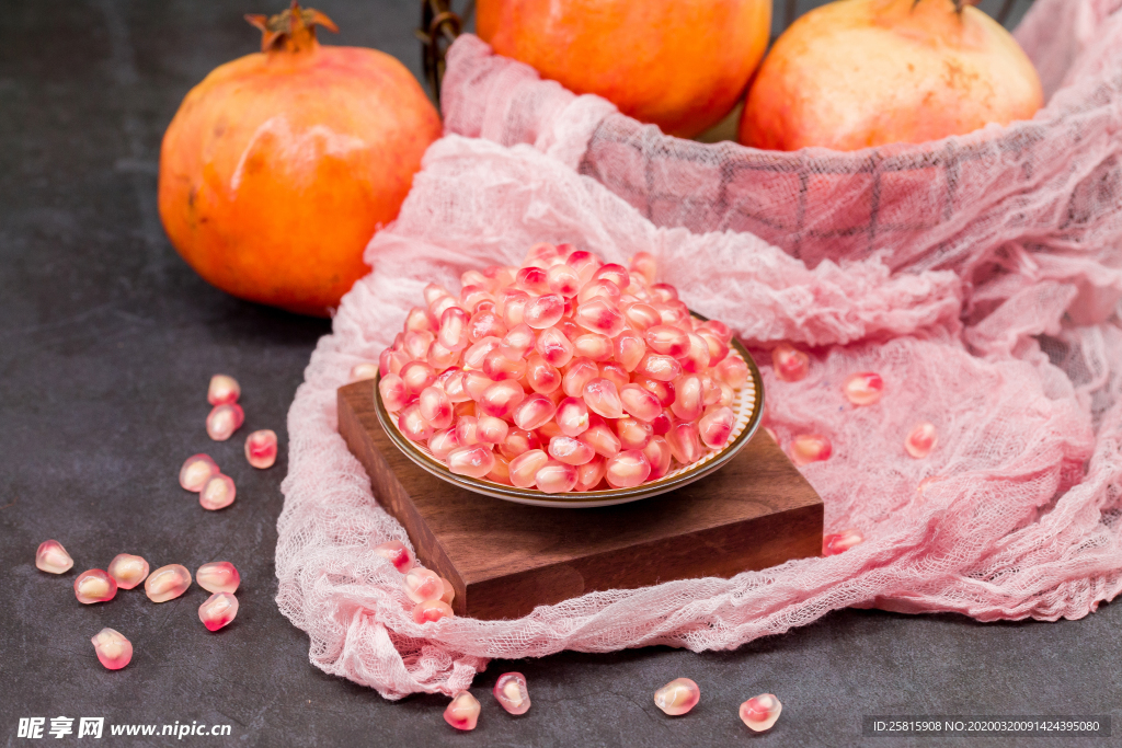 石榴石榴籽石榴树石榴花背景图片