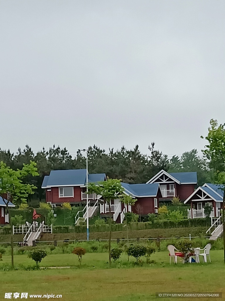 八领湖度假小木屋