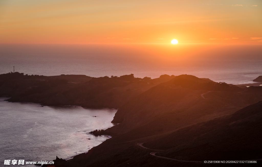 日出旭日云霞图片