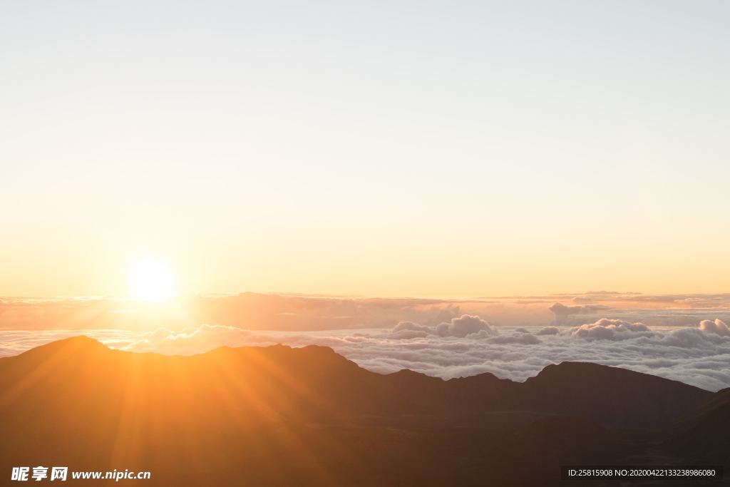 日出旭日云霞图片