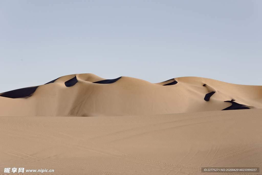 沙漠蓝天