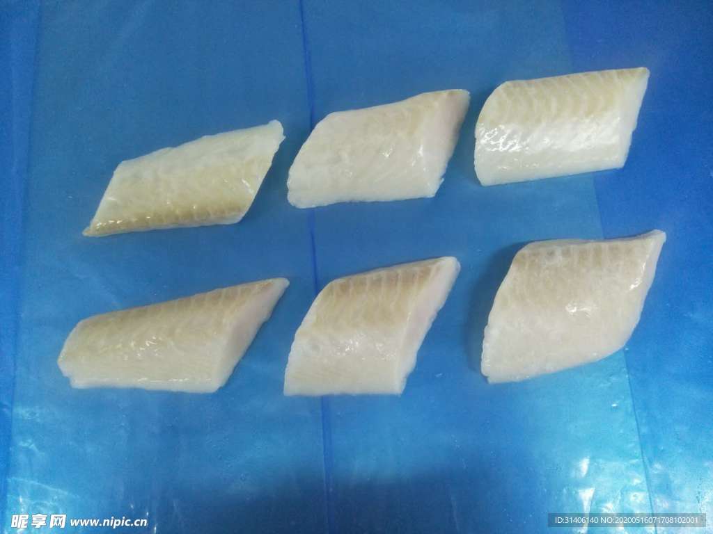 箭齿鲽去皮切段图片