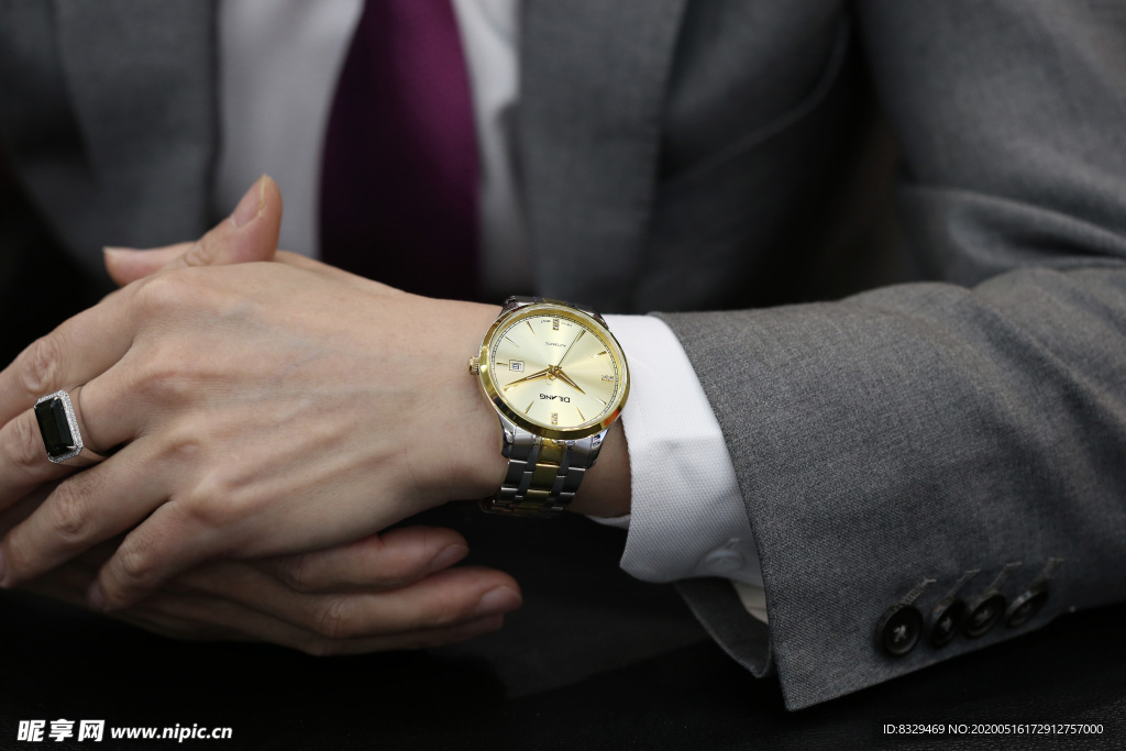 帝浪手表N8实拍上手照