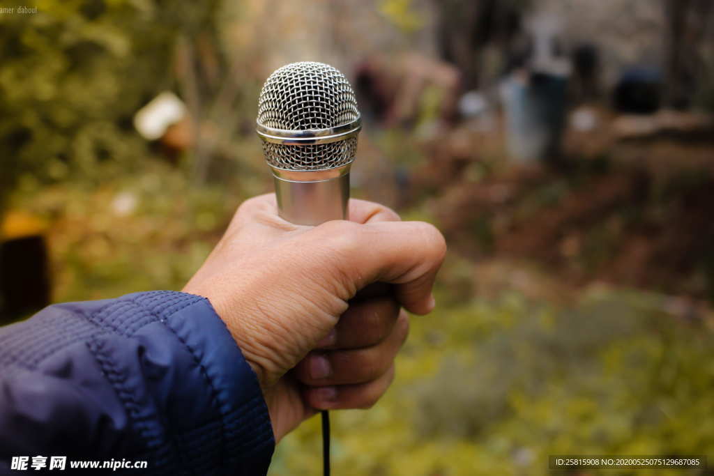 麦克风话筒图片