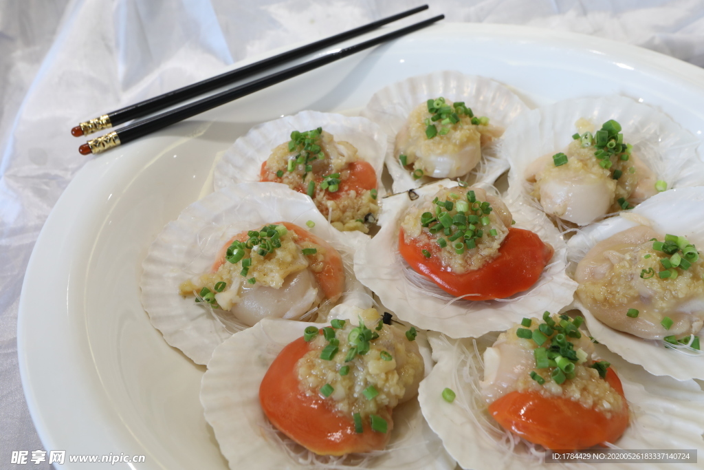 蒜蓉粉丝蒸扇贝