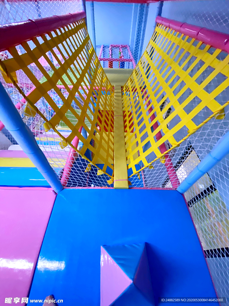 儿童乐园游乐场