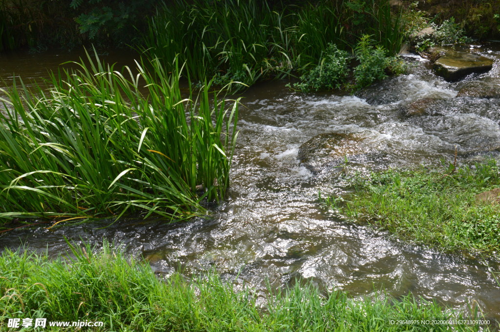 瀑布 高山流水 流水生财 山泉