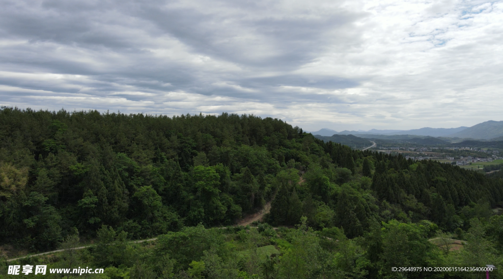 山 风景 自然 田园 民居 蓝