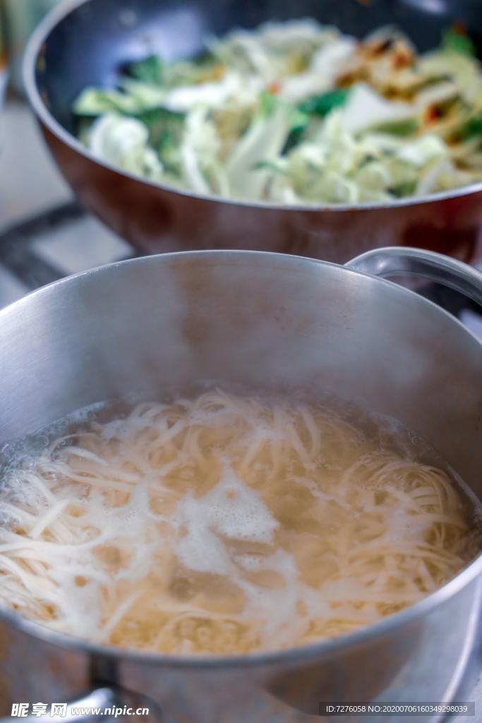 面条 米粉 美食