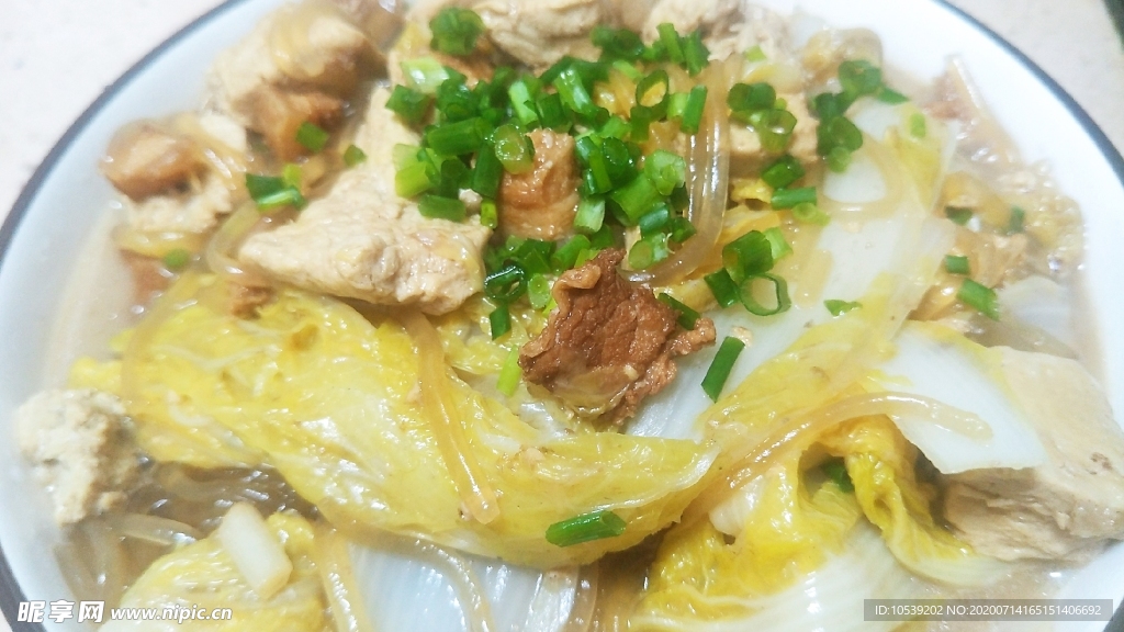 冻豆腐炖娃娃菜