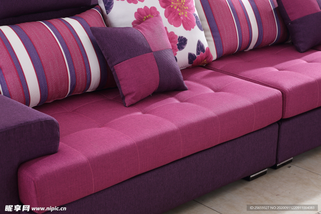 粉色沙发