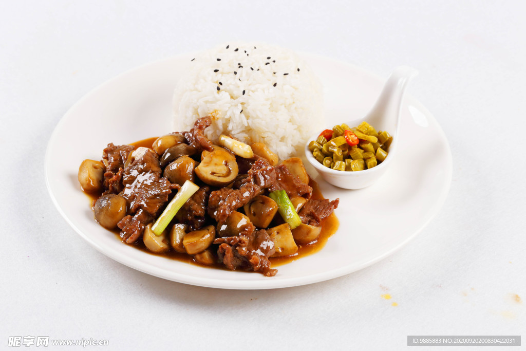 鲜菇牛肉饭