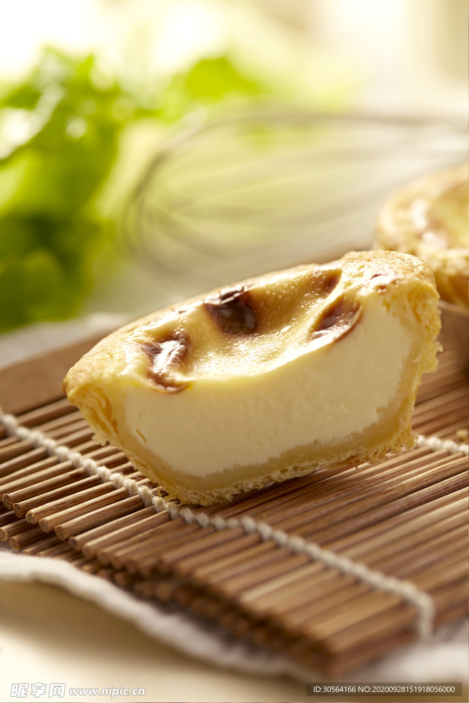 蛋挞零食休闲背景海报素材