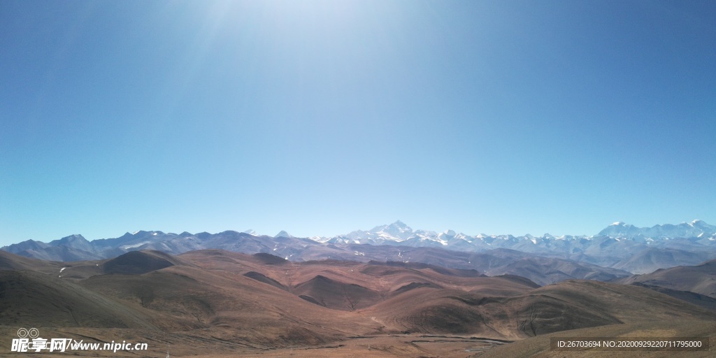 连绵大山雪山风光