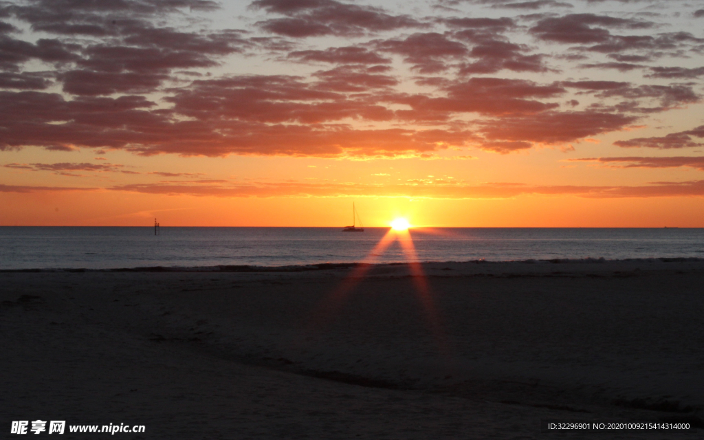 东壁落日 落日余晖 余辉