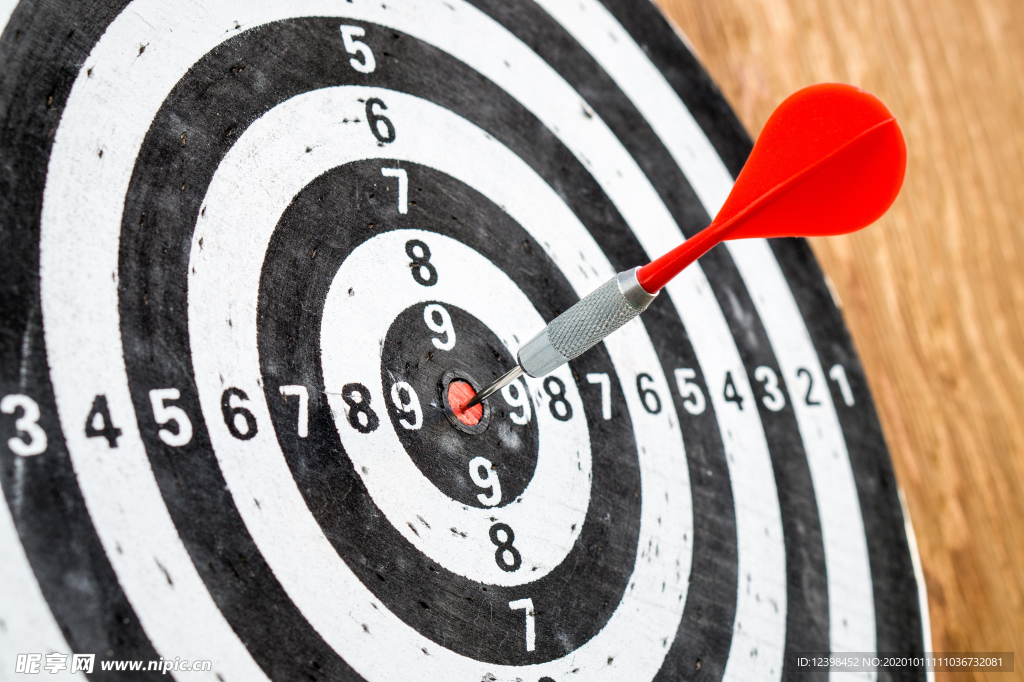 飞镖和靶心