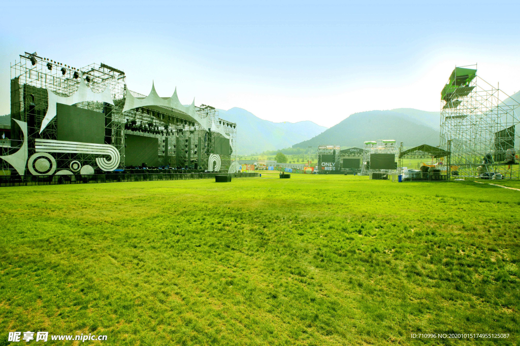 北京平谷举办国际桃花音乐节