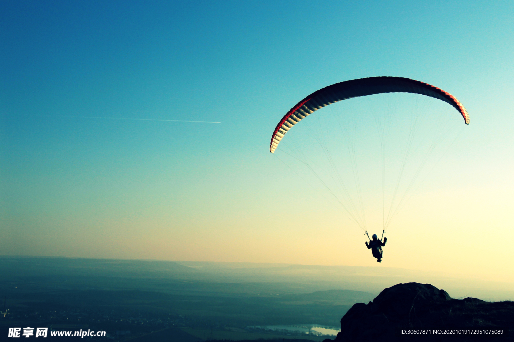 跳伞滑翔