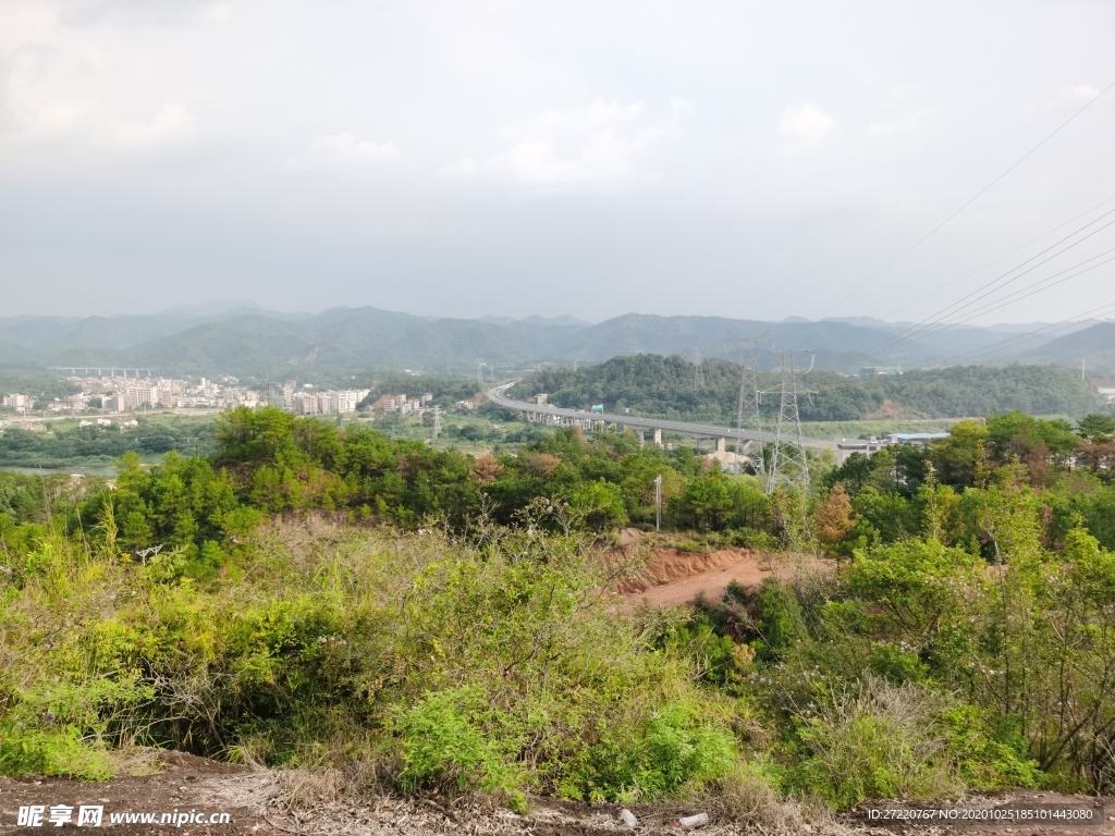 户外小山坡自然风光