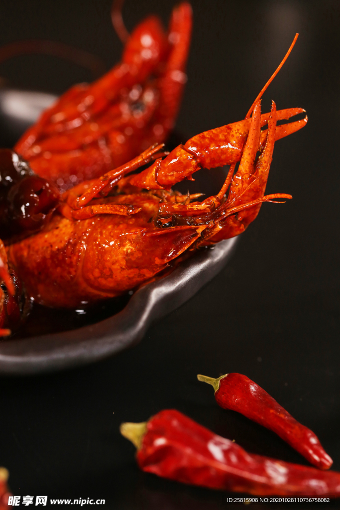 辣爆小龙虾