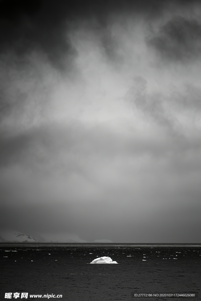 雪山质感纹理白色背景