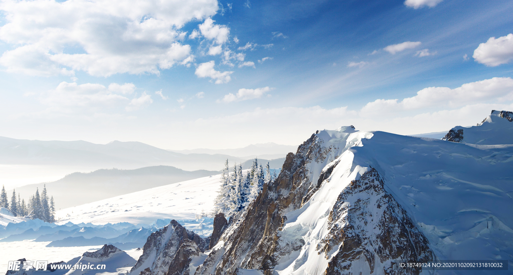 雪山背景