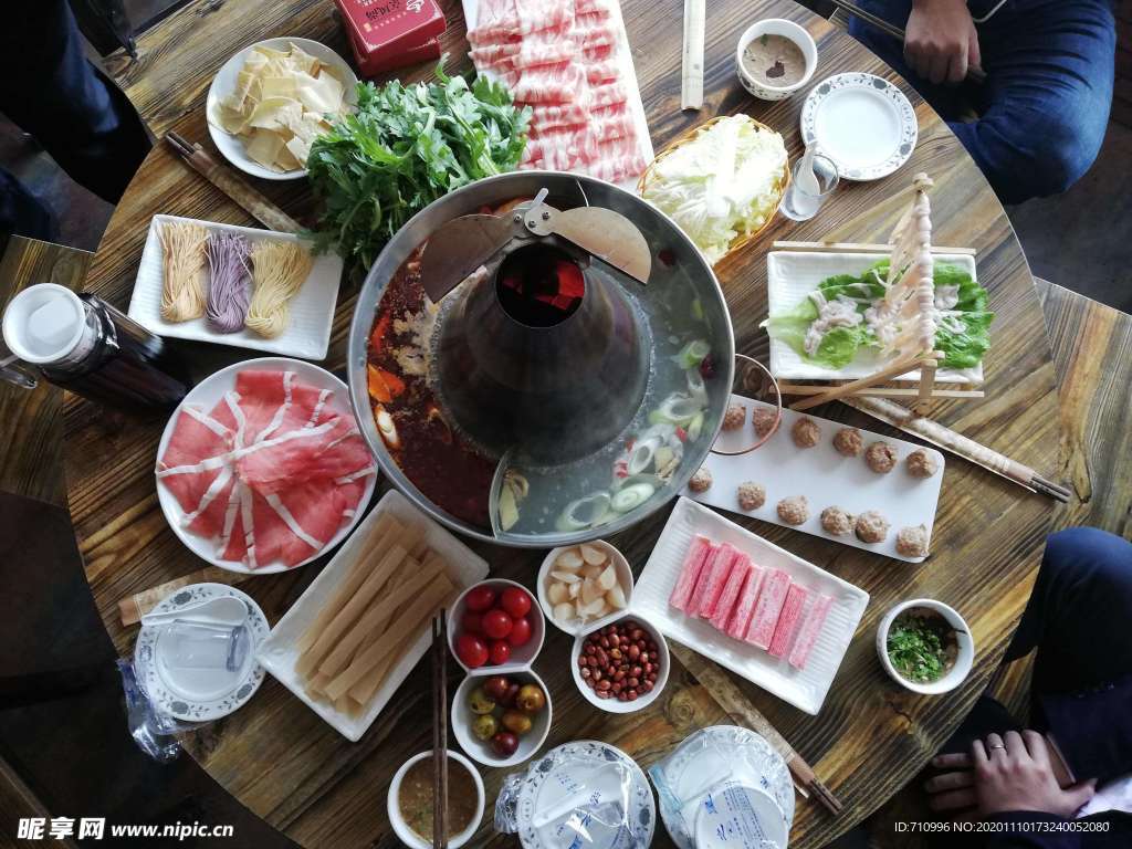 涮火锅新鲜羊肉