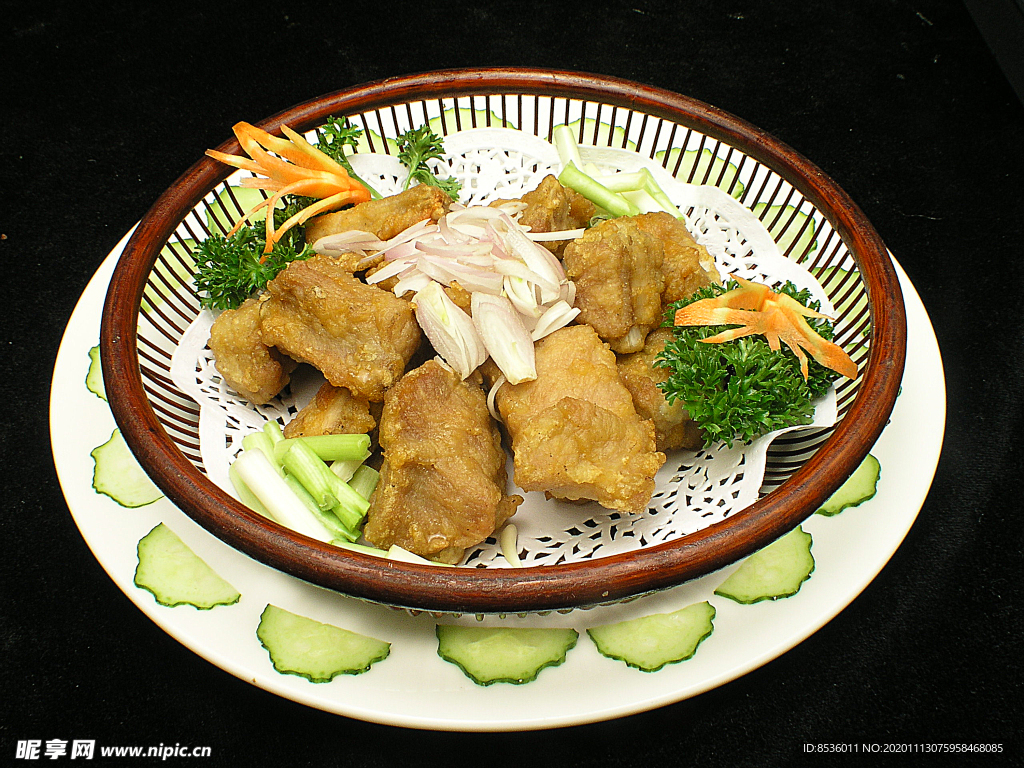 家常菜蜜汁香葱骨