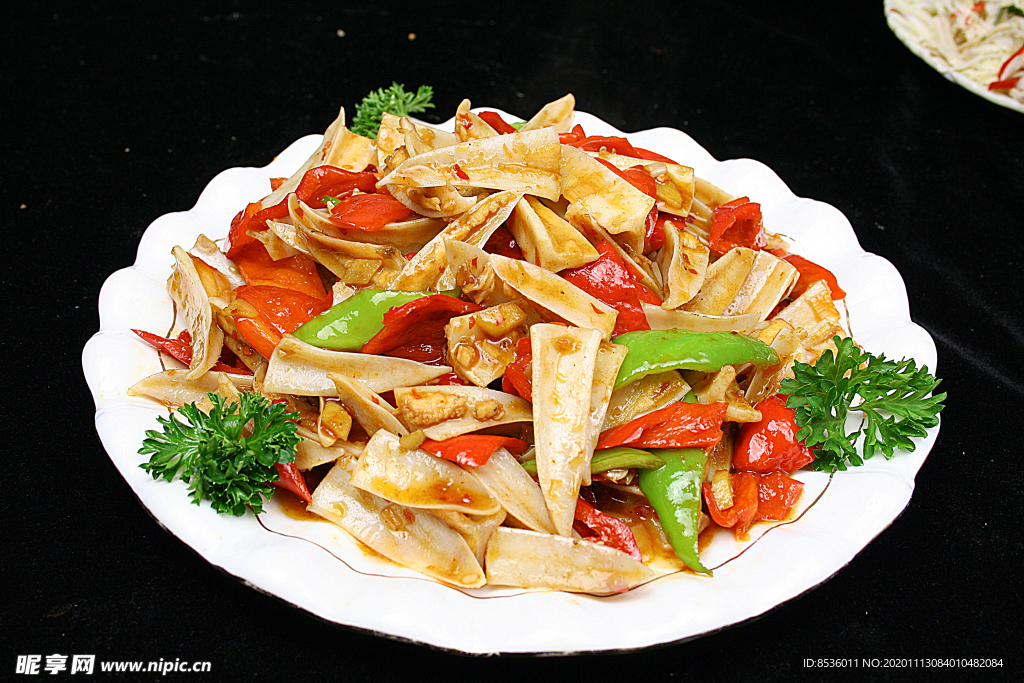 家常菜红椒鸡脆骨