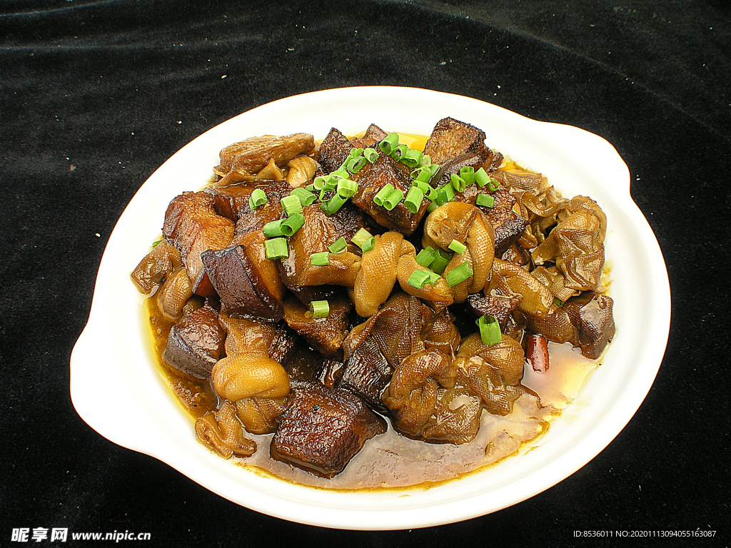 家常菜百叶结烧肉