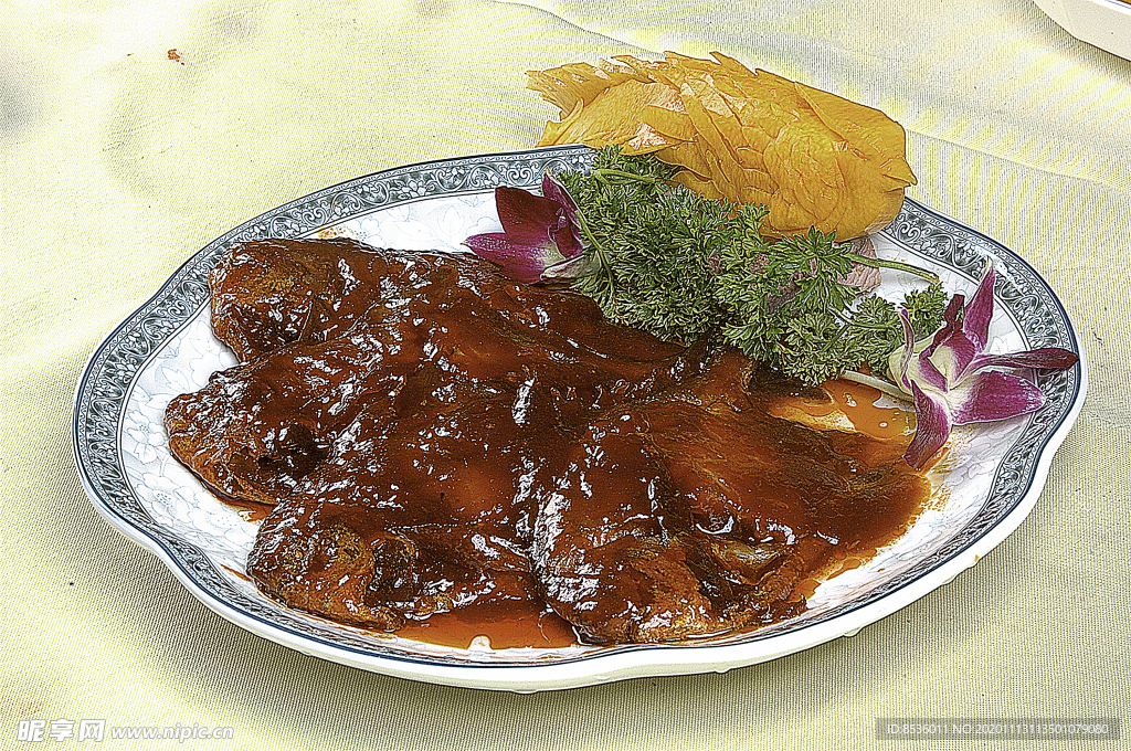 家常菜红烧平鱼