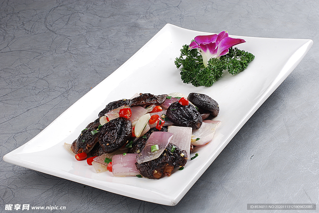 豫菜葱头爆香菇