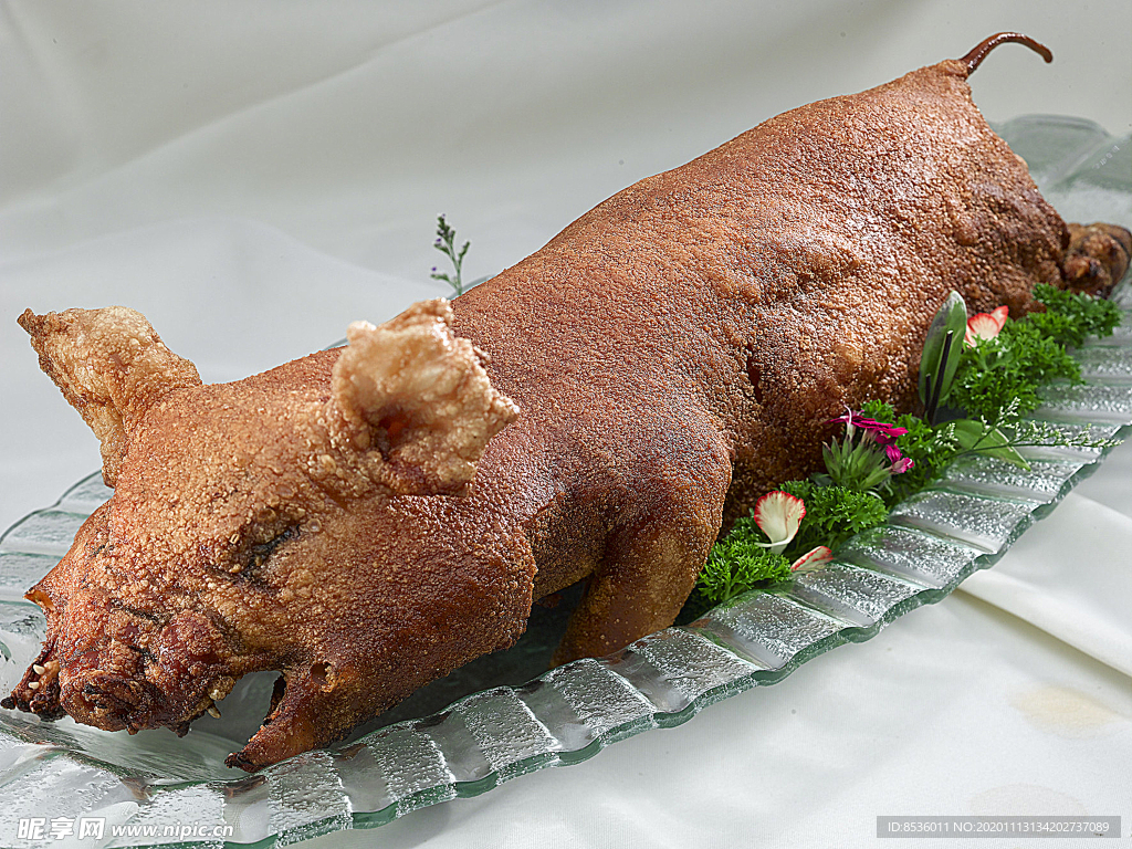 豫菜广东烤乳猪个