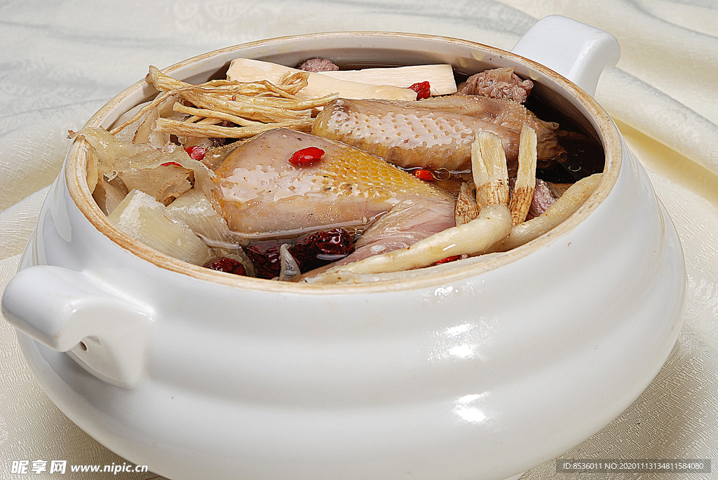 豫菜国药滋补炖山鸡