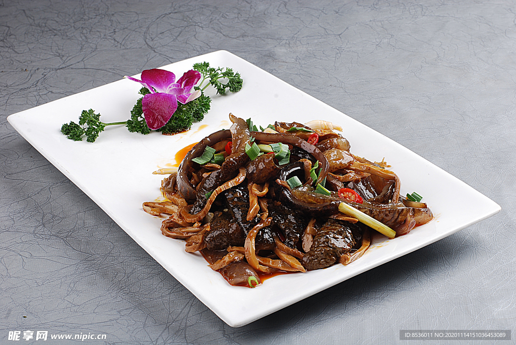 豫菜野笋风味烧海参