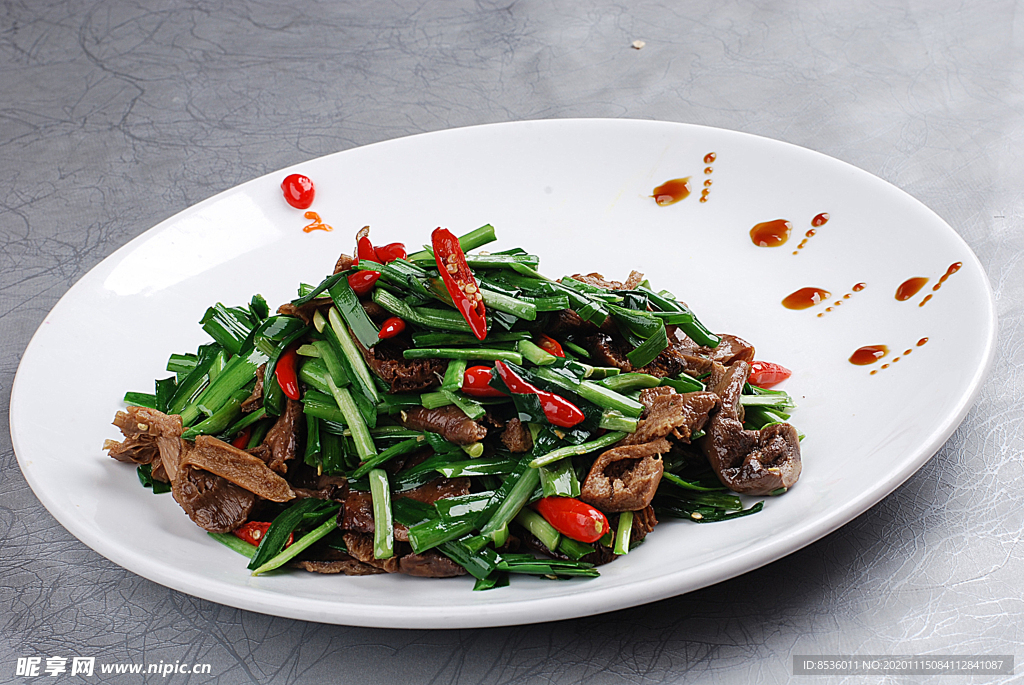 鄂菜韭菜炒红丝菌