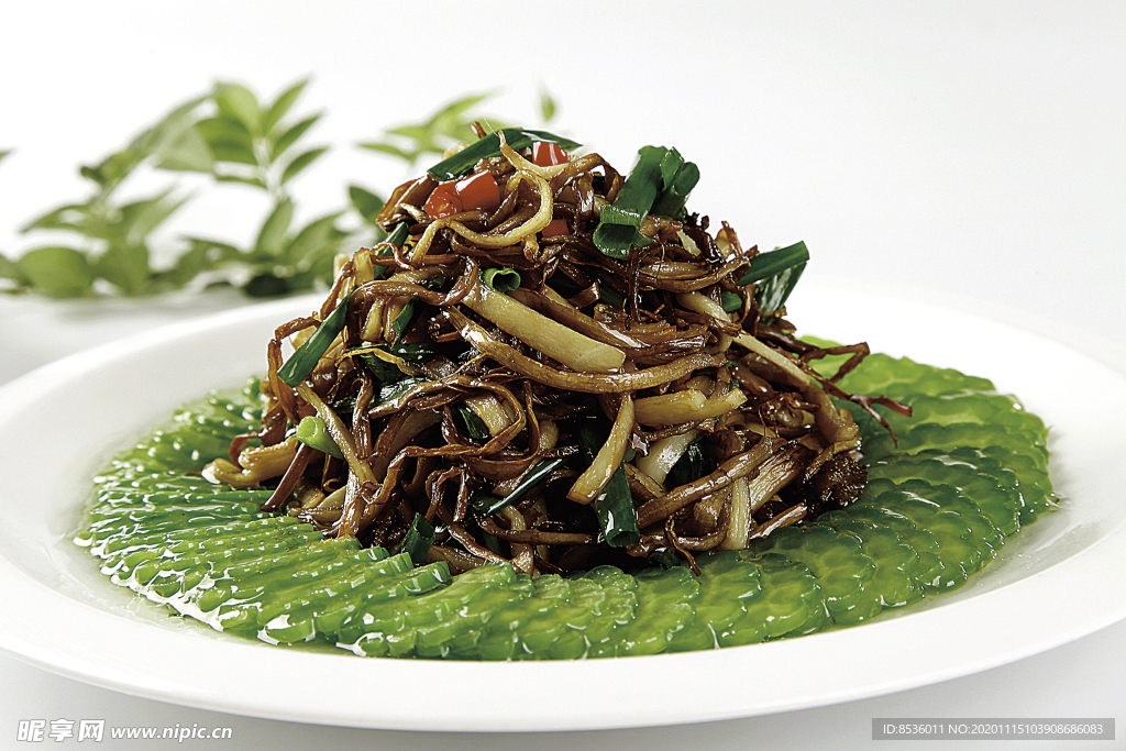 徽菜瓜环三菇斋