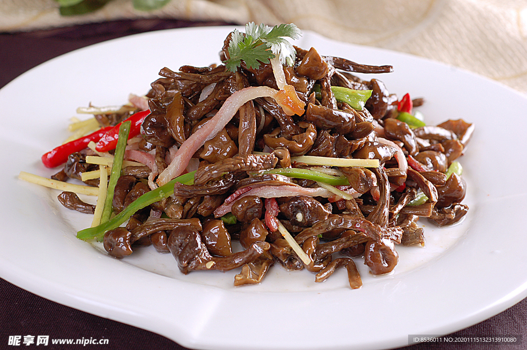 川菜菌类腊味金丝菌