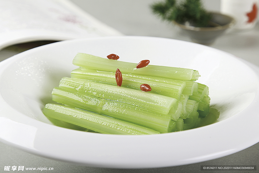 淮扬菜冰镇芥兰